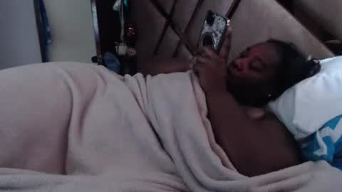 eyshaexotii online show from April 2, 2026, 3:42 pm