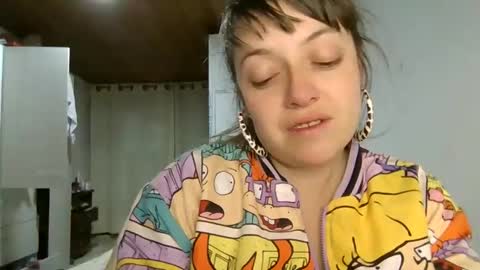 Snapshot of ezlngirl chatting on December 7, 2024, 8:33 am Aimee online show from December 7, 2024, 8:33 am