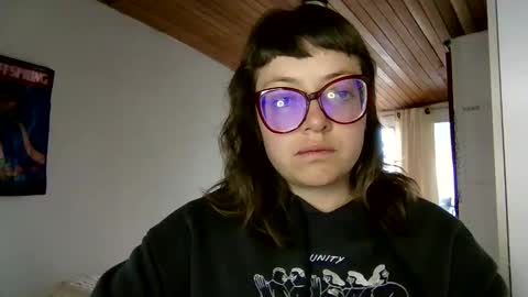 Snapshot of ezlngirl chatting on January 2, 2025, 10:01 pm Aimee online show from January 2, 2025, 10:01 pm