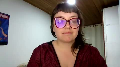 Snapshot of ezlngirl chatting on January 9, 2025, 2:11 am Aimee online show from January 9, 2025, 2:11 am