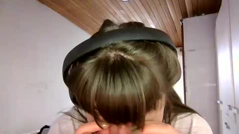 Snapshot of ezlngirl chatting on February 14, 2025, 7:33 pm Aimee online show from February 14, 2025, 7:33 pm