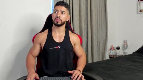 Ezzio Scolaro online show from March 10, 2026, 11:10 pm