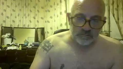 f1zzeek online show from May 26, 2026, 12:28 am