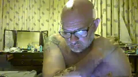 f1zzeek online show from June 28, 2026, 9:43 pm