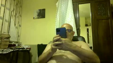 f1zzeek online show from July 4, 2026, 11:44 pm