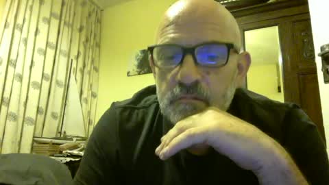 f1zzeek online show from July 18, 2026, 11:08 pm