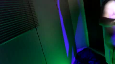 f4rtmaker online show from December 2, 2024, 4:31 am