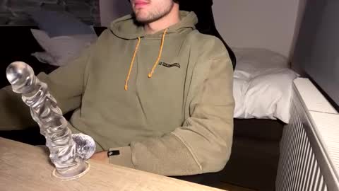 Call me bitch online show from December 5, 2024, 7:49 pm