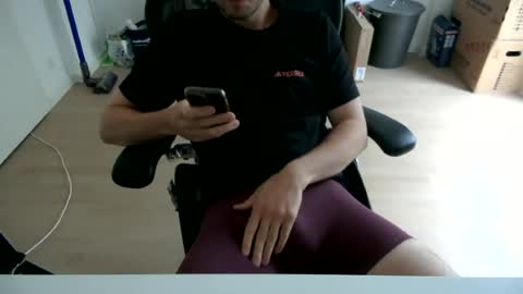 Snapshot of fabian_196 chatting on June 10, 2026, 3:44 pm Call me bitch online show from June 10, 2026, 3:44 pm