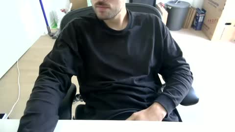 Snapshot of fabian_196 chatting on June 14, 2026, 10:39 am Call me bitch online show from June 14, 2026, 10:39 am