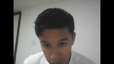 R online show from November 23, 2025, 7:13 pm