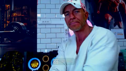 fabxxxl online show from February 4, 2025, 1:38 pm