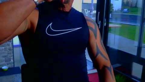 fabxxxl online show from April 4, 2026, 7:06 am