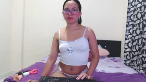 jazmin online show from December 21, 2025, 7:59 am
