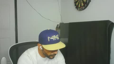 Snapshot of faded805 chatting on June 10, 2026, 7:40 am Mark online show from June 10, 2026, 7:40 am