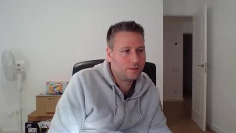 faer_087 online show from November 12, 2025, 9:53 am