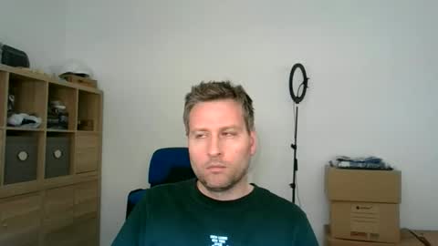 faer_087 online show from April 24, 2026, 11:56 am