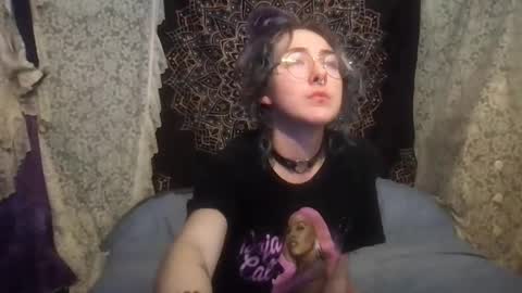 Fae online show from January 25, 2025, 7:49 am