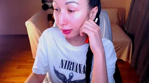 Elli  online show from October 22, 2025, 3:45 pm