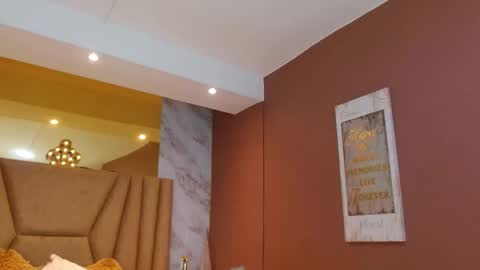 FAIRY online show from September 20, 2025, 9:05 pm