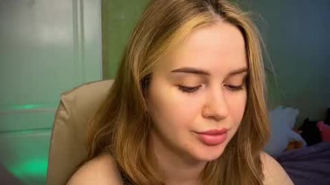 Ilona online show from March 28, 2026, 8:25 am