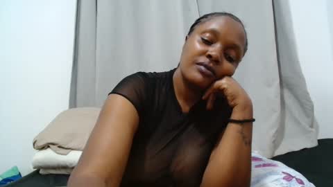raysa4421 online show from April 19, 2026, 4:17 pm