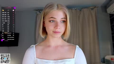 Emilia online show from March 9, 2025, 1:37 pm