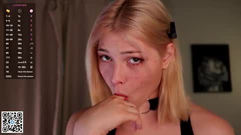 Emilia online show from September 15, 2025, 4:23 am