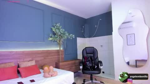 Megan    630  1330 -5 online show from November 14, 2025, 12:15 pm