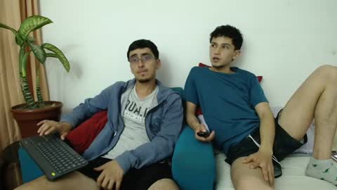 FallGays online show from April 22, 2026, 2:47 am