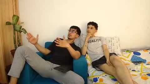 Snapshot of fallgays chatting on July 1, 2026, 3:08 am FallGays online show from July 1, 2026, 3:08 am