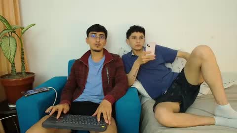 Snapshot of fallgays chatting on July 13, 2026, 1:30 am FallGays online show from July 13, 2026, 1:30 am