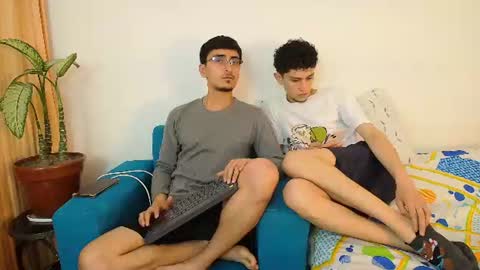 Snapshot of fallgays chatting on July 17, 2026, 2:29 am FallGays online show from July 17, 2026, 2:29 am
