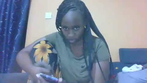 famous_bear online show from February 22, 2026, 2:37 pm