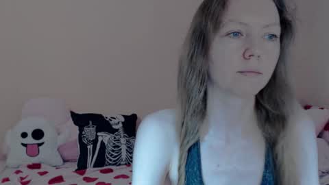 Snapshot of fanatka chatting on March 18, 2026, 5:21 am BUNNYGal online show from March 18, 2026, 5:21 am