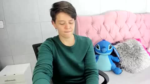 FANNY online show from October 24, 2025, 3:41 pm