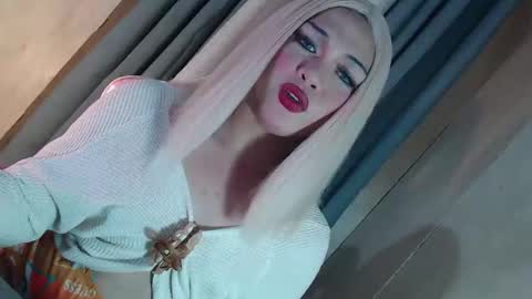 DANIELLA - DONT FORGET TO GIVE ME A THUMBSU UP online show from March 1, 2026, 6:26 am