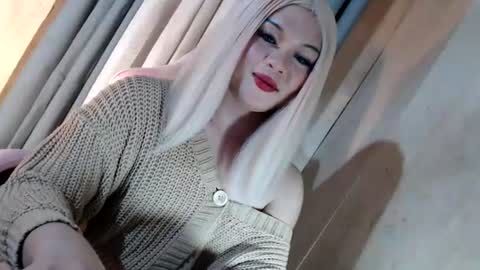 Snapshot of fantasticcock69_daniella chatting on June 25, 2026, 5:34 am DANIELLA - DONT FORGET TO GIVE ME A THUMBSU UP online show from June 25, 2026, 5:34 am