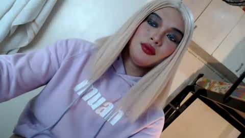 Snapshot of fantasticcock69_daniella chatting on July 29, 2026, 2:21 am DANIELLA - DONT FORGET TO GIVE ME A THUMBSU UP online show from July 29, 2026, 2:21 am