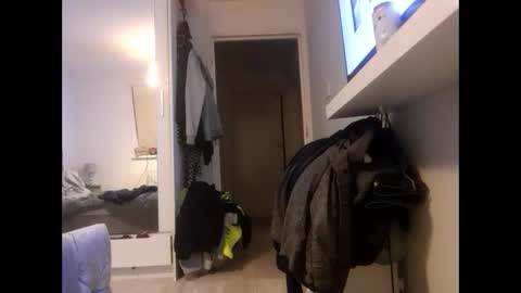 fantasticdeee online show from February 2, 2026, 2:32 am