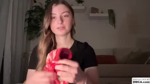 Snapshot of fantasyella chatting on February 19, 2025, 5:27 am Ella online show from February 19, 2025, 5:27 am