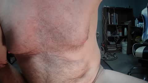 fantasyresort online show from March 10, 2025, 3:23 am