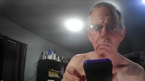 fantasyresort online show from April 22, 2026, 2:58 am