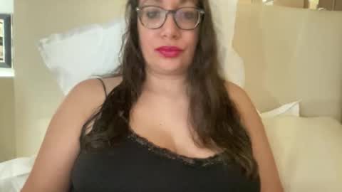 Farah online show from September 9, 2025, 11:43 am