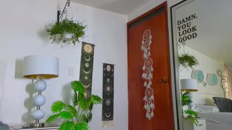 Farah online show from January 10, 2026, 12:07 pm