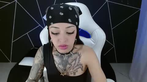 Snapshot of farichell chatting on October 23, 2025, 9:24 pm fari online show from October 23, 2025, 9:24 pm