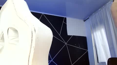 Snapshot of farichell chatting on December 3, 2025, 8:29 pm fari online show from December 3, 2025, 8:29 pm