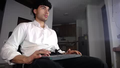 farid_24 online show from March 25, 2026, 3:01 am