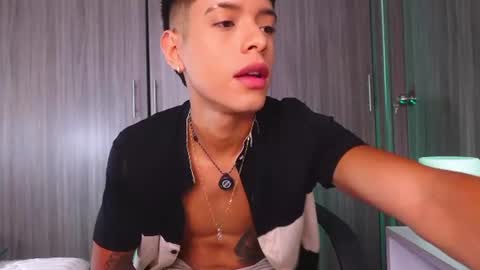 Snapshot of farid_jake_ chatting on August 6, 2026, 8:11 pm farid_jake_ online show from August 6, 2026, 8:11 pm