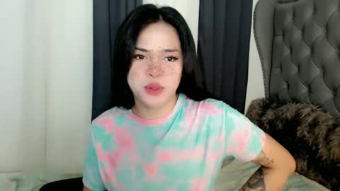 farrahmoanx online show from February 21, 2025, 1:33 am